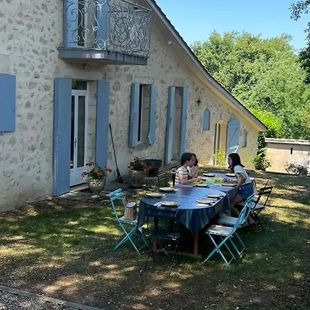 Domaine Sur Les Coteaux De Loupiac Holiday home